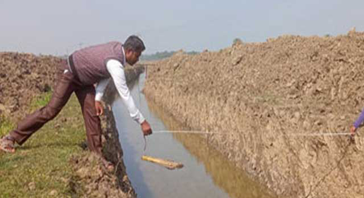 নাটোরে বিএডিসির খাল খননে অনিয়মের অভিযোগ